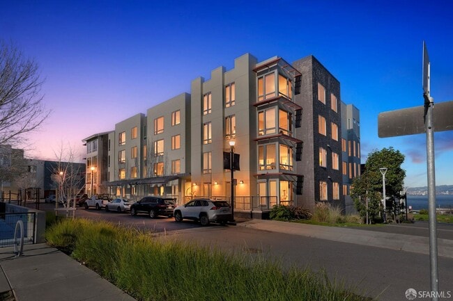 Building Photo - 10 Innes Ct