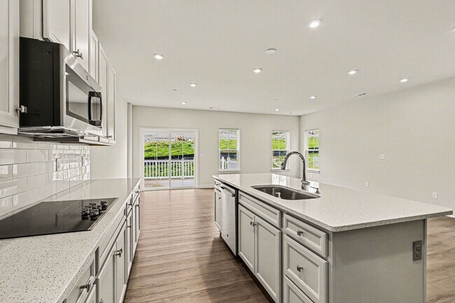 Building Photo - Townhome For Lease - Thompson's station