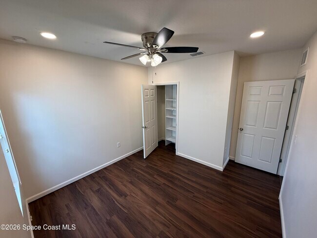 Building Photo - 1070 Swiss Pointe Ln