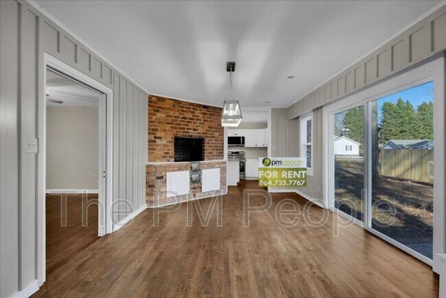 Building Photo - 501 S E St