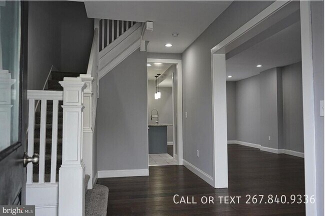 Building Photo - 3722 Woodhaven Ave