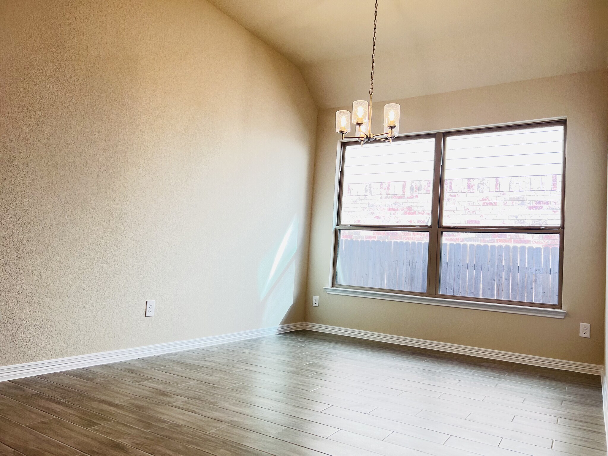Building Photo - 3712 Fieldfare Dr