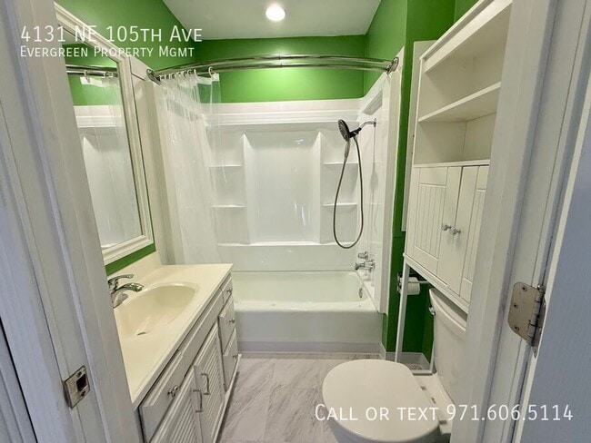 Building Photo - 4131 NE 105th Ave