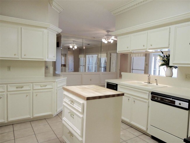 Building Photo - 6618 Preston Trail Dr