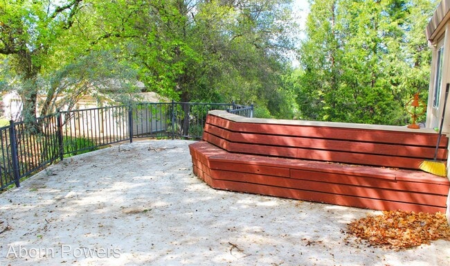 Building Photo - 3 br, 2 bath House - 4300 Canyon Valley Road