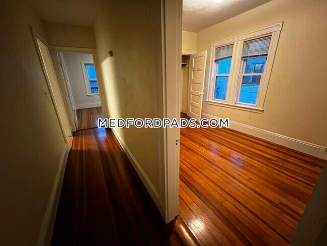 Building Photo - 128 Princeton St