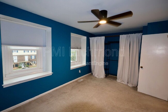 Building Photo - 1522 Presidential Dr