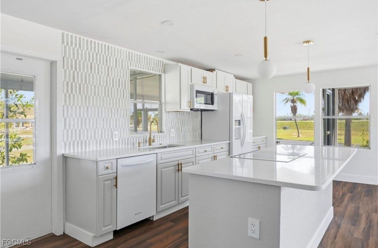 Building Photo - 13670 Dowitcher Dr