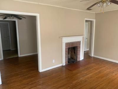 Building Photo - 210 Pinehill Dr