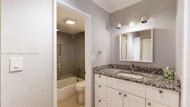 Building Photo - 20505 E Country Club Dr