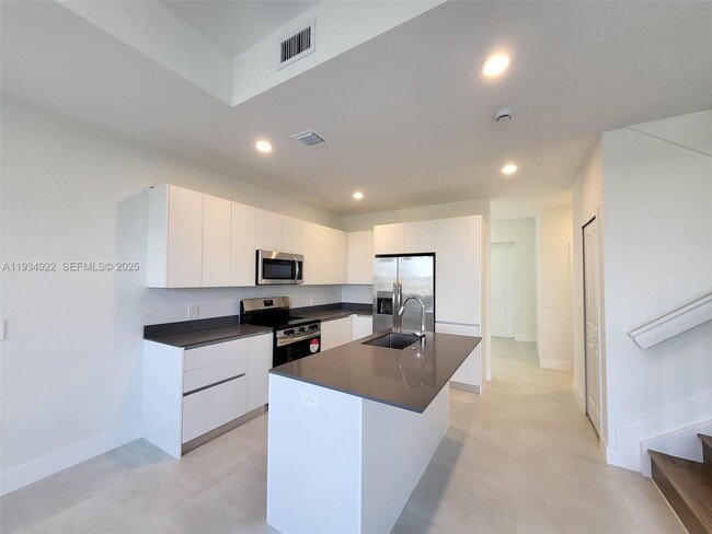 Building Photo - 19011 SW 344th Ter