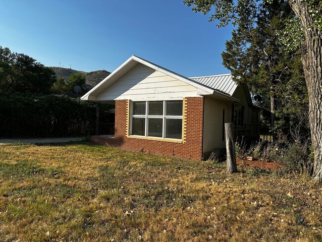 Building Photo - 1930s Cottage in Quiet neighborhood