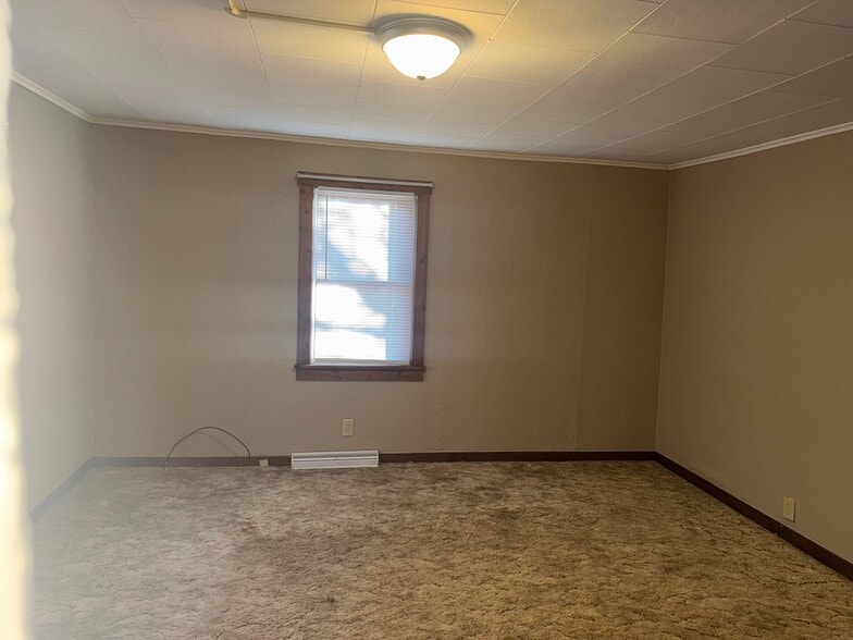 Building Photo - 1951 Route 481