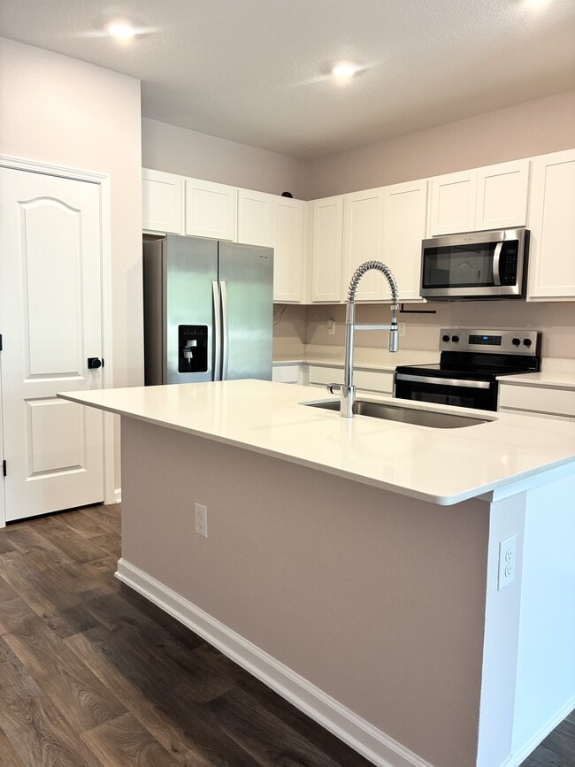 Building Photo - 5983 Ortega Lk Dr