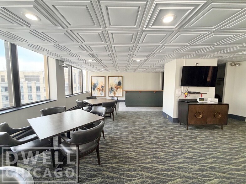 Building Photo - 233 E Erie St