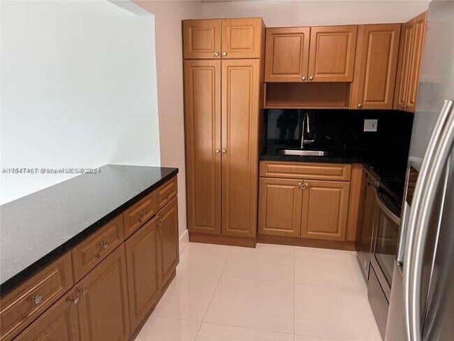 Building Photo - 9445 SW 76th St