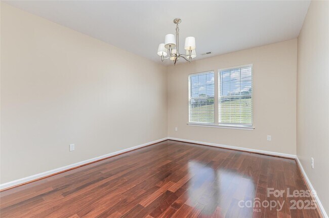 Building Photo - 9626 Kenneth Glenn Dr
