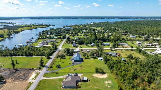 Building Photo - 7211 Bay Crest Rd