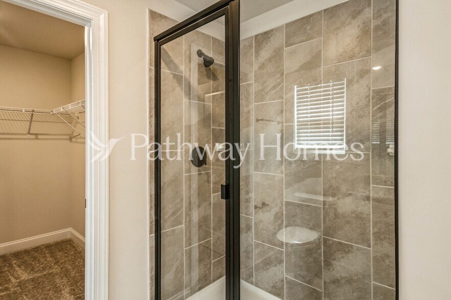 Building Photo - 125 Brixham Lp