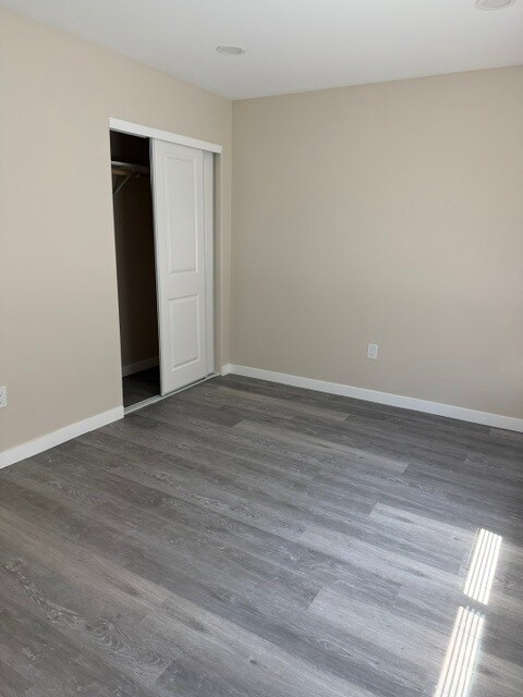 Building Photo - 9031 Irwingrove Dr