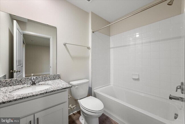 Building Photo - 180 Munsee Cir