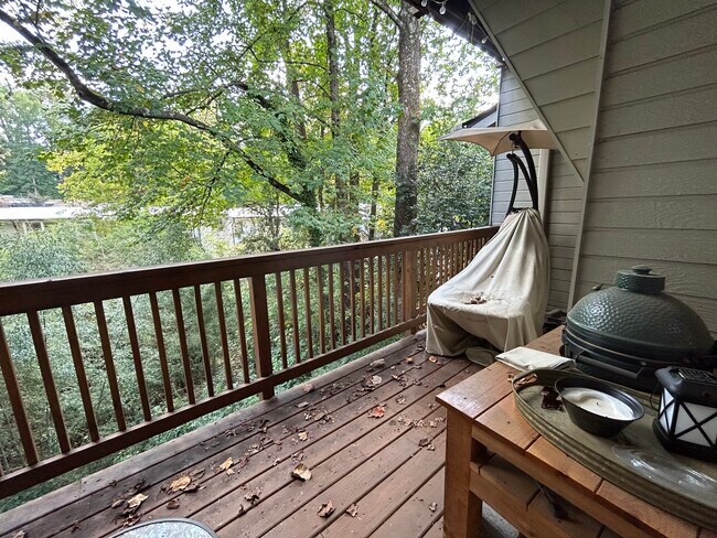 Building Photo - 1467 Monroe Dr NE