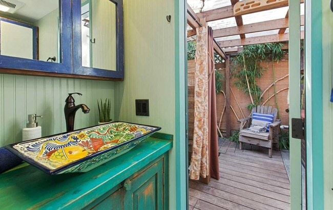 Building Photo - 448 60th St