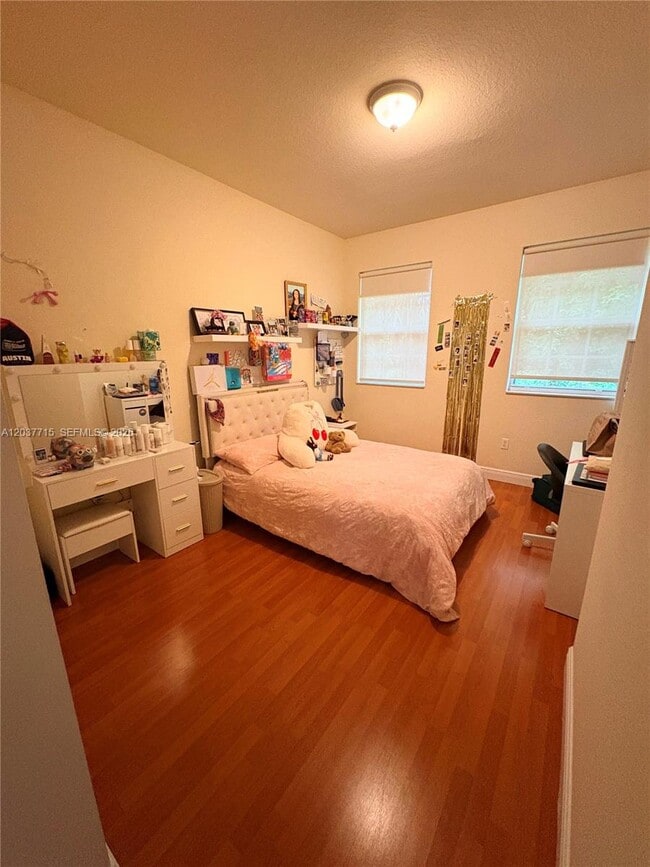 Building Photo - 280 Las Brisas Cir