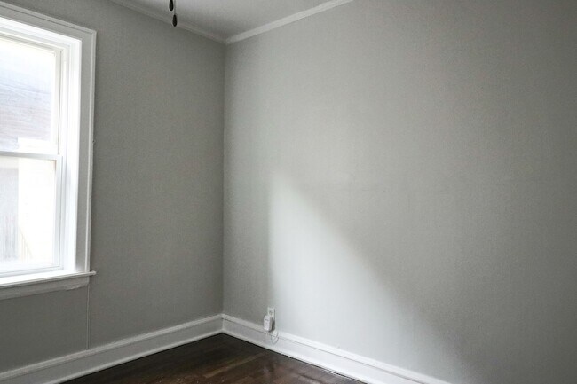 Building Photo - 6633 S Campbell Ave