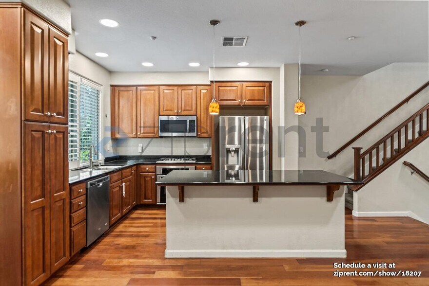 Building Photo - 1057 Tourmaline Terrace
