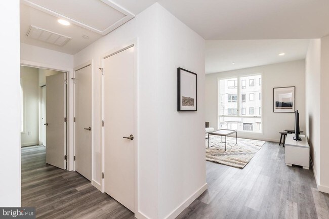 Building Photo - 2559 Amber St