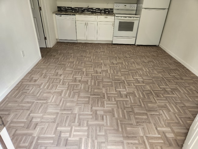 Primary Photo - 1120 Montana St