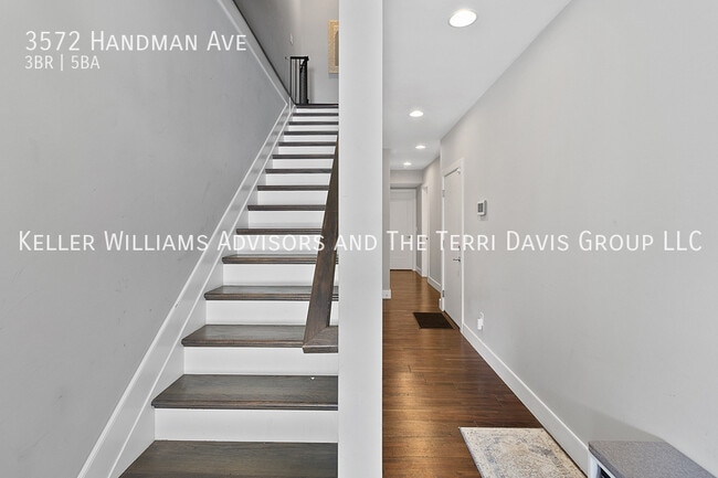 Building Photo - 3572 Handman Ave