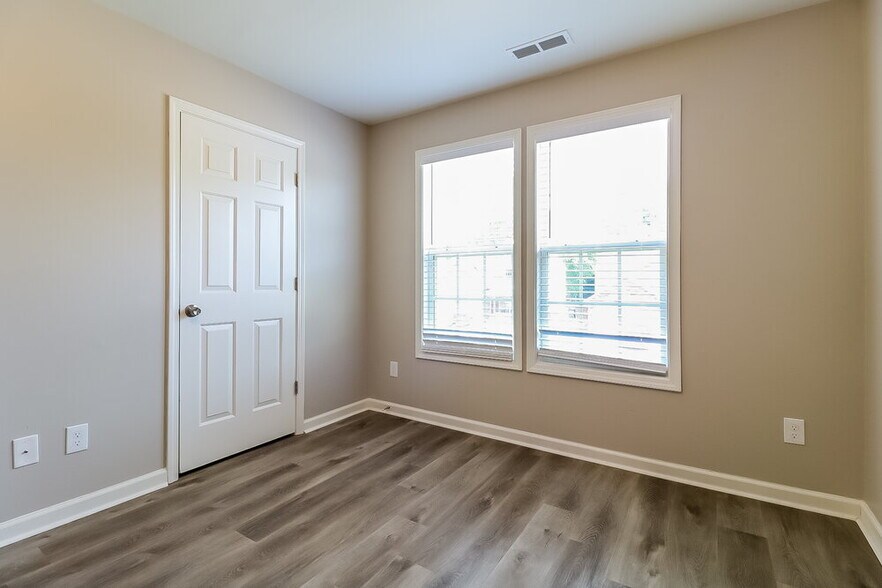 Building Photo - 1442 Eva Mae Dr
