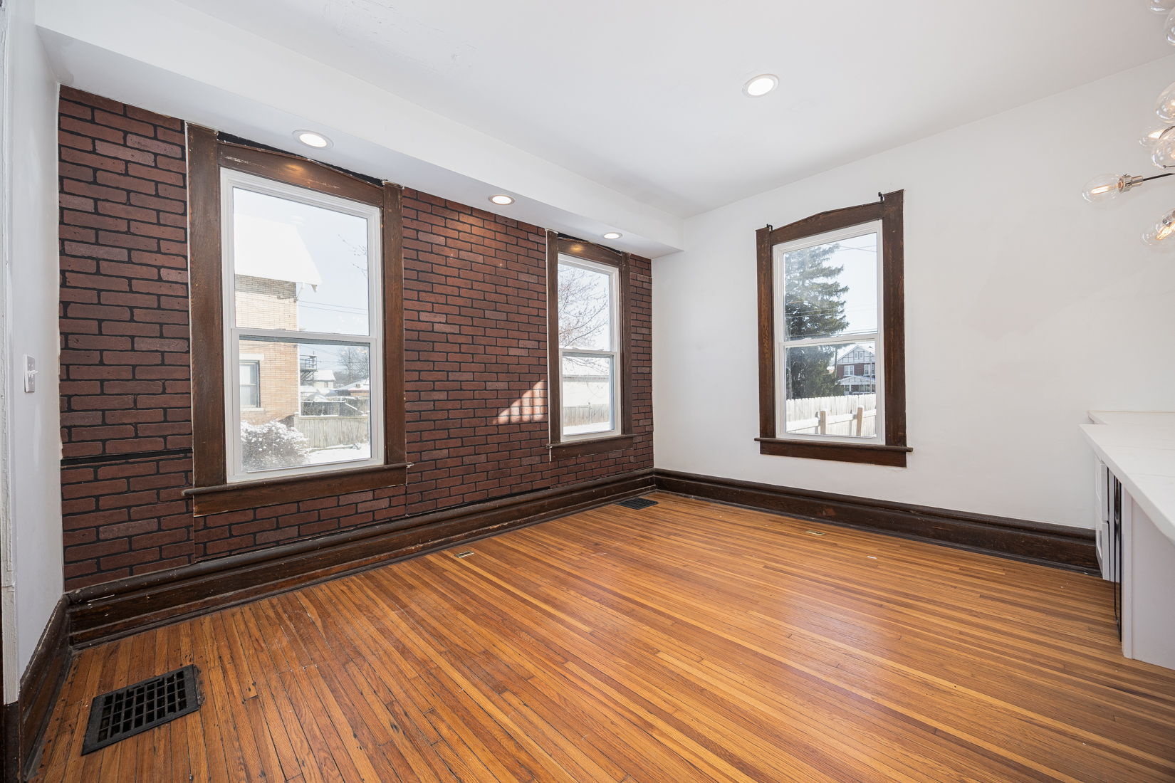 Building Photo - 732 Bedford Ave