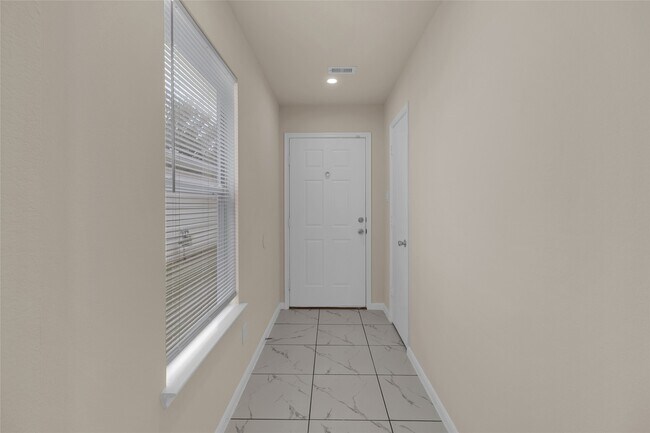 Building Photo - 2818 Piney Lake Ct