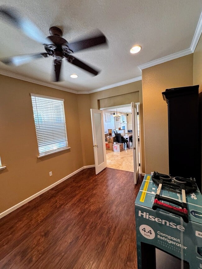 Building Photo - 4961 Broadwater Dr