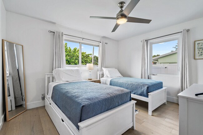 Building Photo - 428 Ebbtide Dr