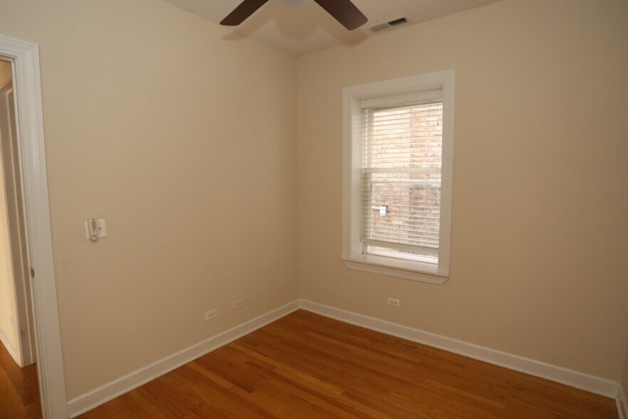 Building Photo - 3257 N Clifton Ave