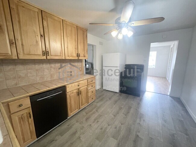 Building Photo - 4326 S 900 E