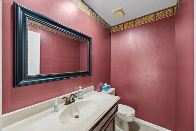 Building Photo - 21422 Park Willow Dr