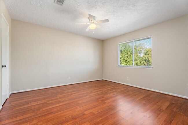 Building Photo - 20361 Fieldtree Dr