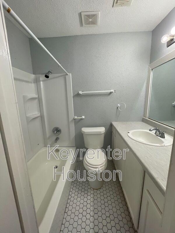 Building Photo - 12607 Ashford Meadow Dr