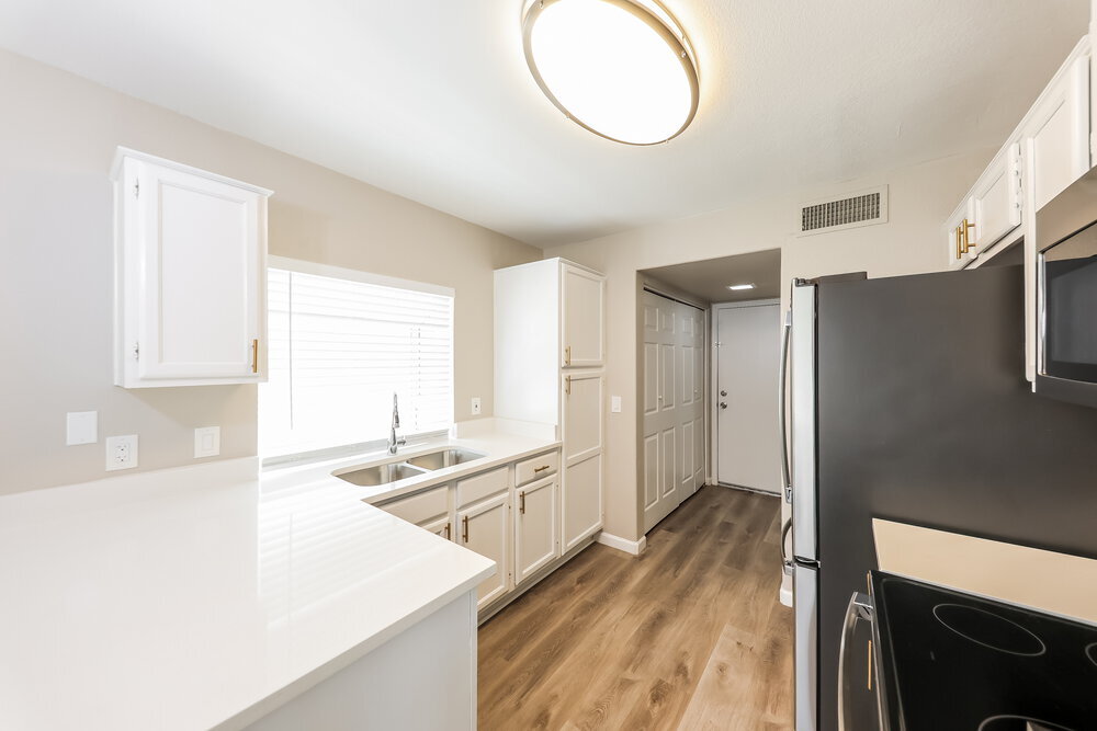 Building Photo - 3630 W Escuda Dr