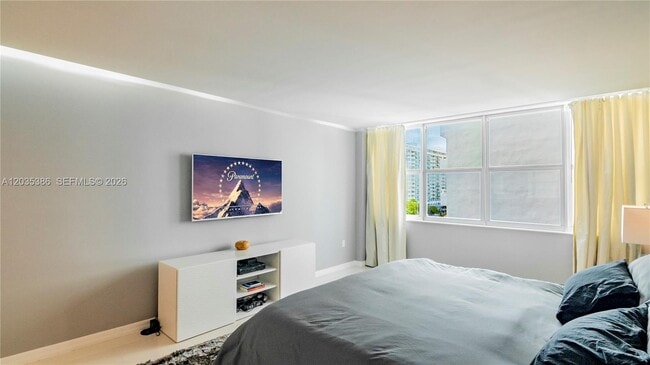 Building Photo - 5750 Collins Ave