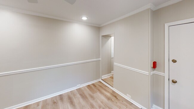 Building Photo - 312 S 16th St