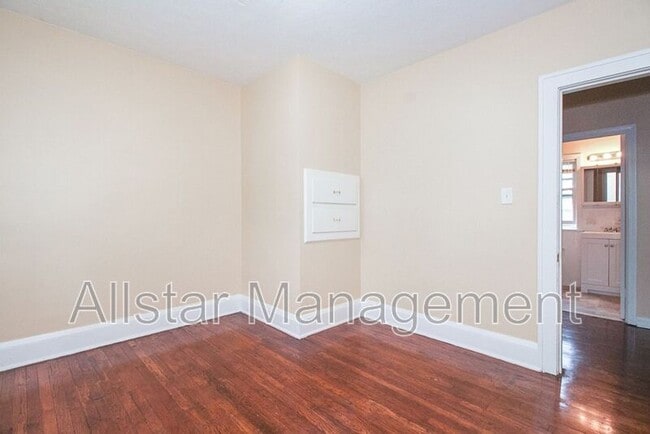 Building Photo - 2100 Cottage Grove Ave