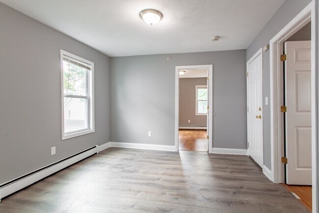 Building Photo - 14 Benefit Terrace