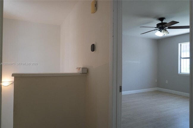 Building Photo - 9132 SW 148th Ct