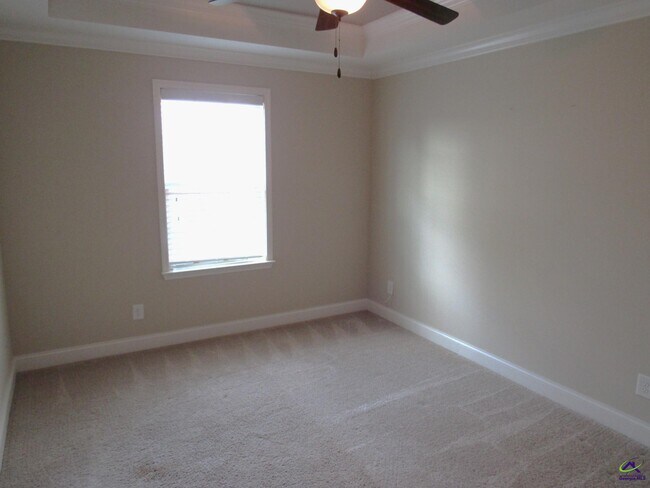 Building Photo - 110 Sandringham Ct